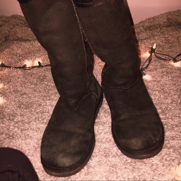 black uggs - Picture 3 of 3